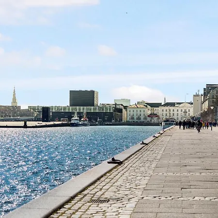 Sanders Frontier - Pleasant Three-bedroom Near Royal Palace Copenhague